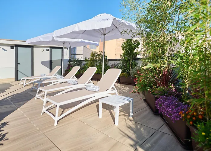 Apartamentos Luna Suites Granada