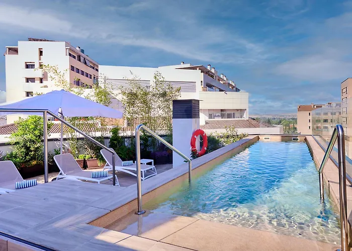 Apartamentos Luna Suites Granada